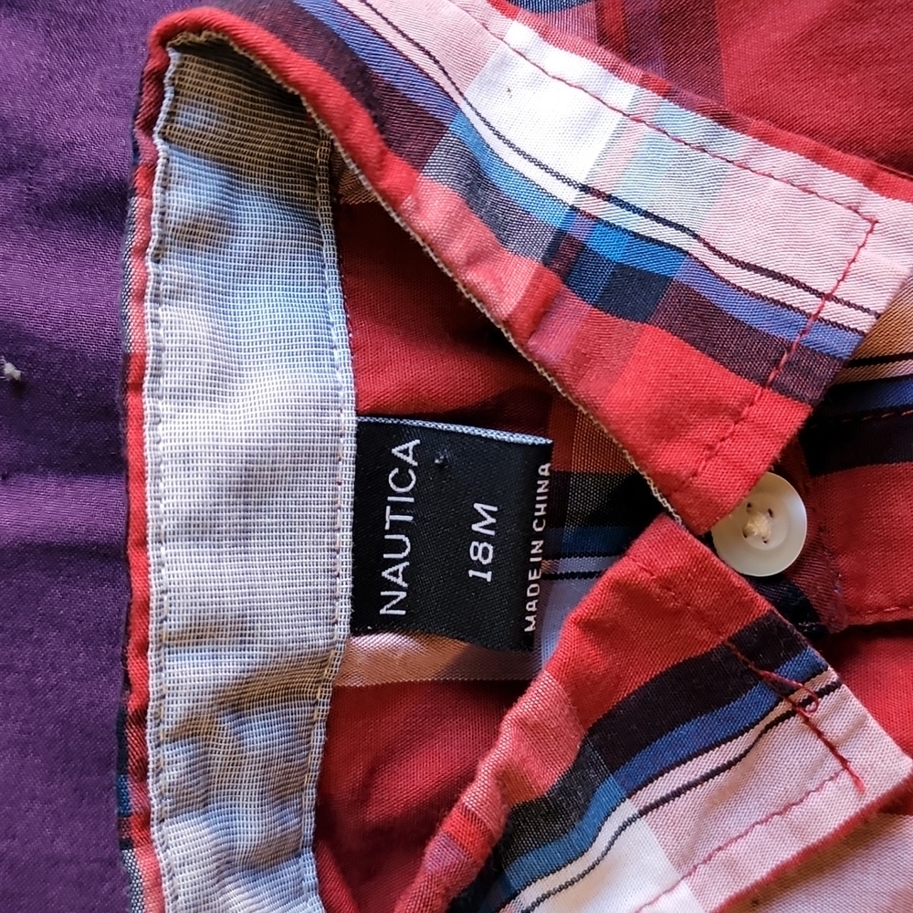 BOY'S BUTTON DOWN - Picture 2 of 2